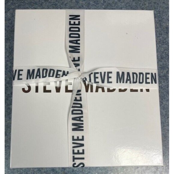 Steve Madden Fringe Scarf & Beanie Set NEW IN BOX BLACK/GREY Gift - Picture 3 of 3